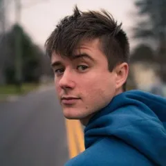 Lời bài hát Death Of A Hero – Alec Benjamin