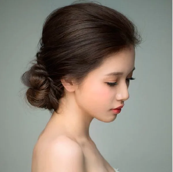 Bới tóc cô dâu đẹp – 8 kiểu tóc phù hợp với từng phong cách váy cưới