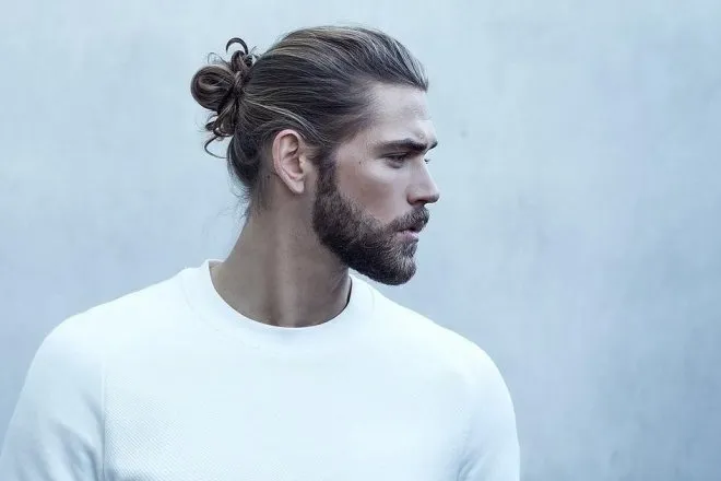 Các kiểu tóc dài nam đẹp nhất 2024 “cưa đổ” nửa kia hoàn hảo