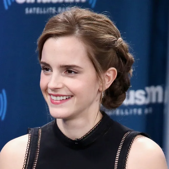 Các kiểu tóc dài ngang vai đẹp trí tuệ phong cách Emma Watson đầy mê đắm