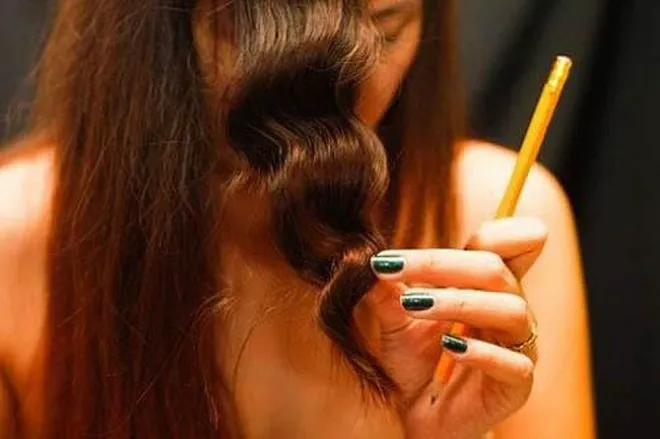 Cách búi tóc củ tỏi thịnh hành nhất 2024 – 7 kiểu bạn nên thử một lần