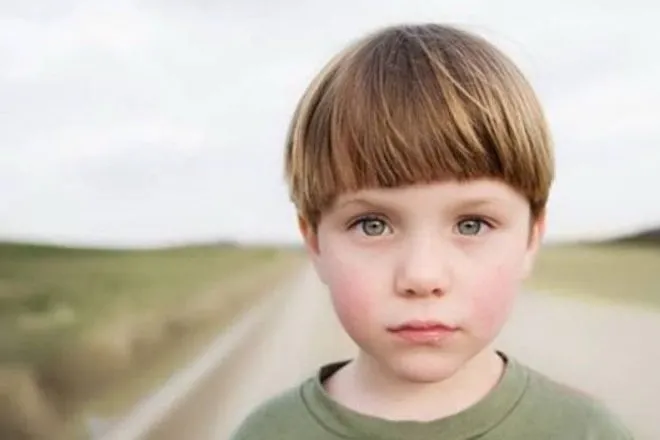 Kiểu tóc đẹp cho bé trai 6 tuổi- 10 kiểu khiến con bảnh bao nhất